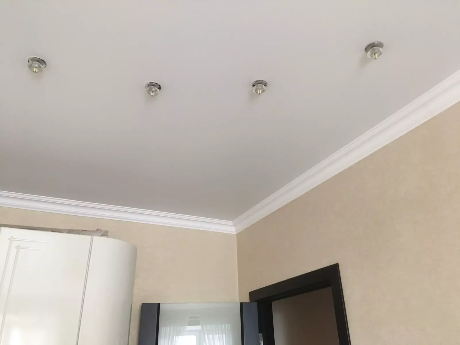Матовый натяжной потолок в квартиру — Череповец, Советский проспект, 69а, фото 1